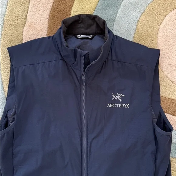 Arc’teryx Atom LT Vest - Men’s Large - Navy - Picture 3 of 9